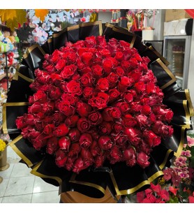 121 Adet Gül Buketi